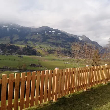 Mariella Hart im Zillertal